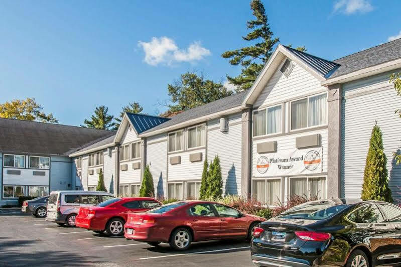 Comfort Inn Traverse City Exterior photo